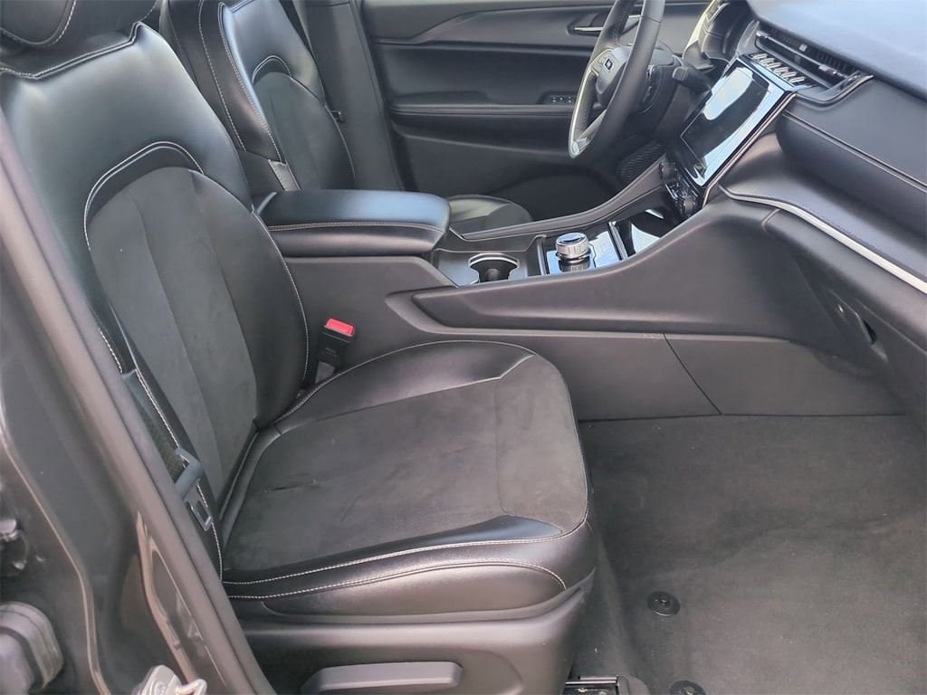 Thumbnail: 2024 Jeep Grand Cherokee - 11