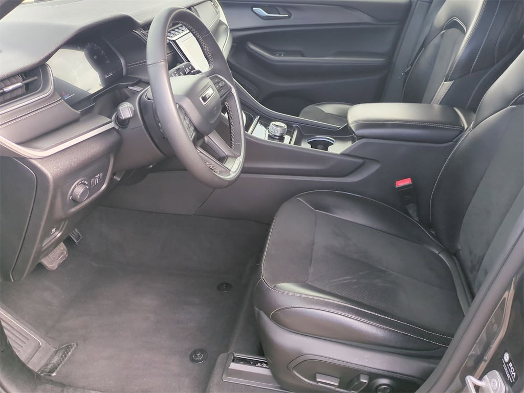 Thumbnail: 2024 Jeep Grand Cherokee - 10