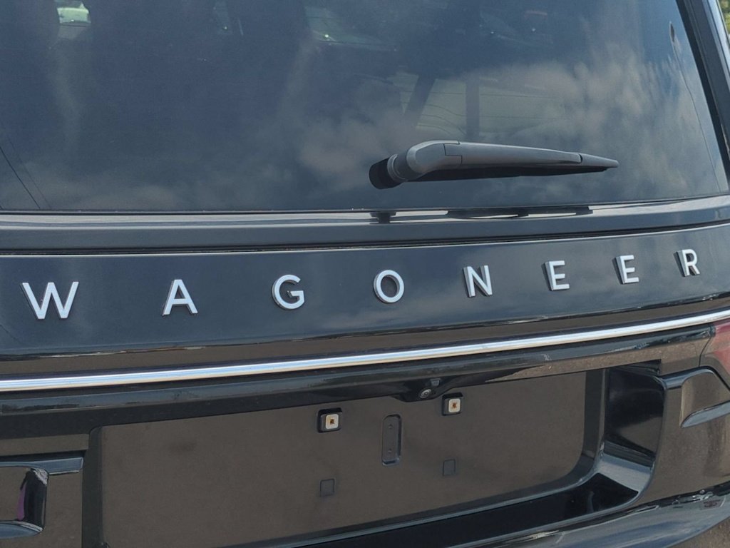 Thumbnail: 2024 Jeep Wagoneer - 23