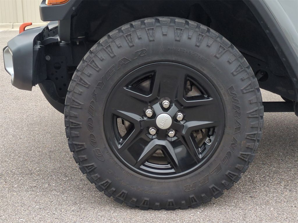 Thumbnail: 2021 Jeep Gladiator - 7