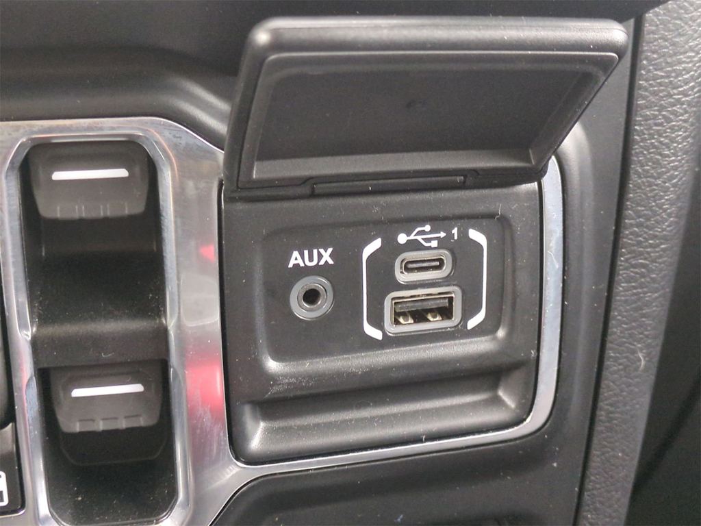 2020 Jeep Gladiator Mojave 34