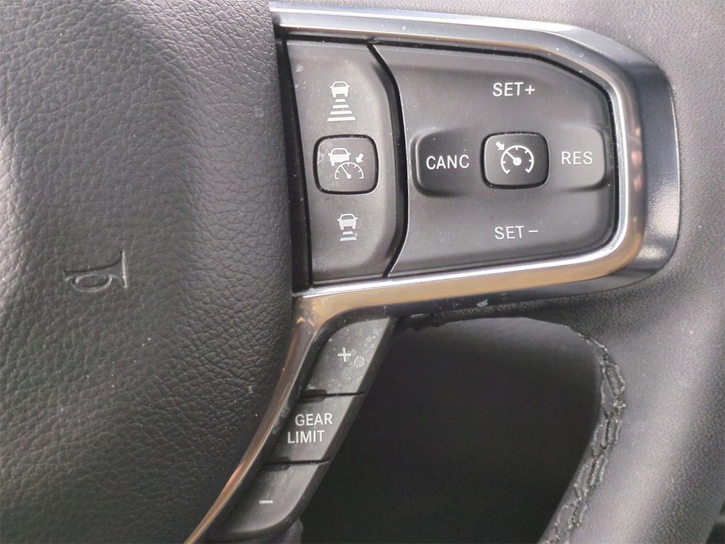 2025 RAM 1500 Laramie 29
