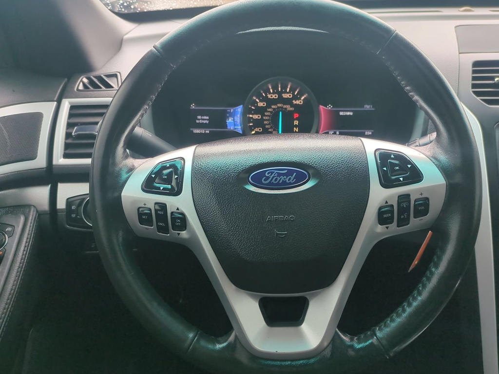 Thumbnail: 2015 Ford Explorer - 13