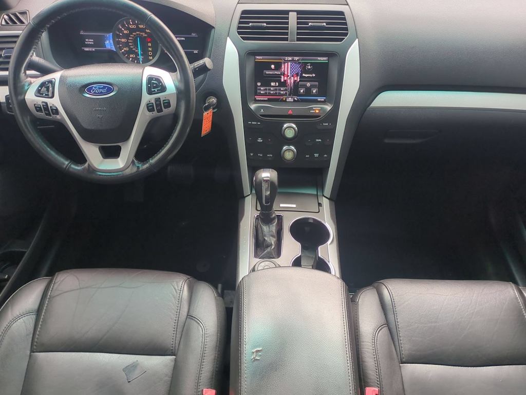 Thumbnail: 2015 Ford Explorer - 9