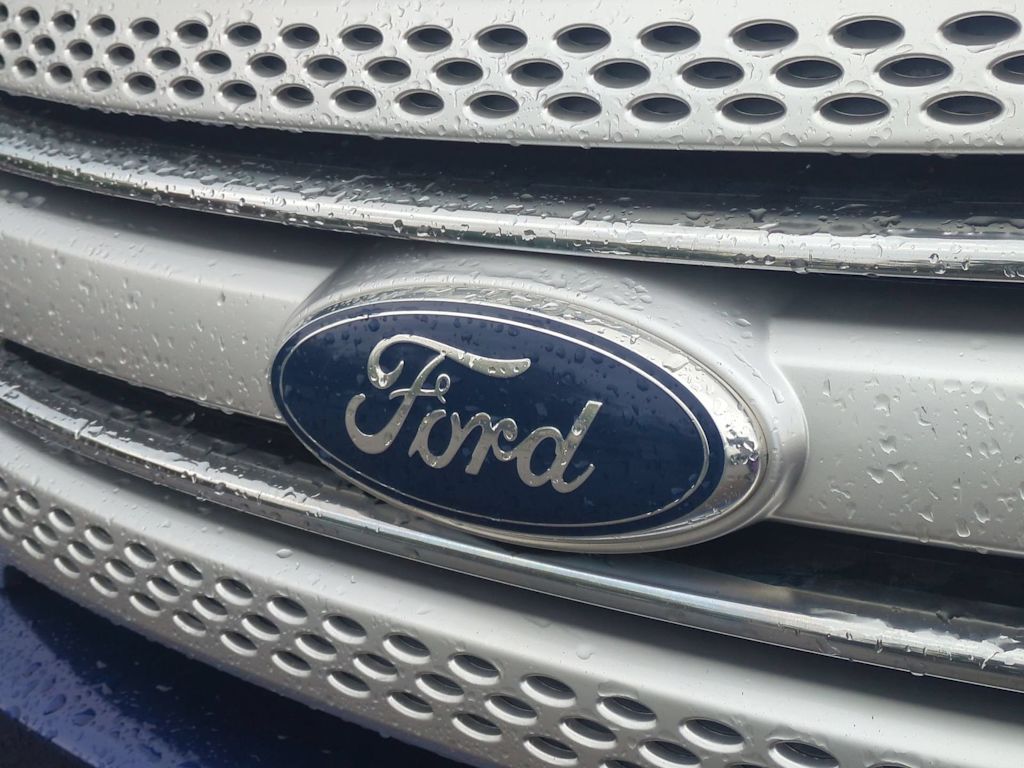Thumbnail: 2015 Ford Explorer - 7