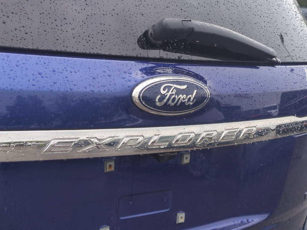 Thumbnail: 2015 Ford Explorer - 24