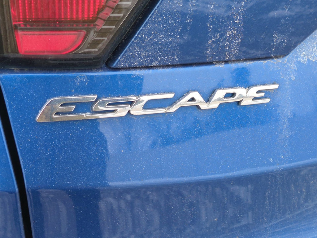 2018 Ford Escape SE 25