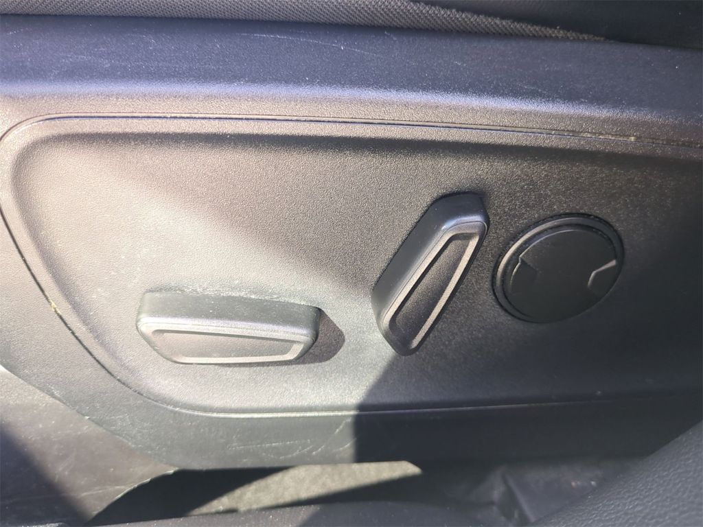 Thumbnail: 2025 Ford Escape - 26