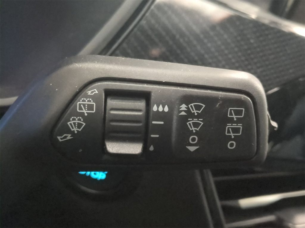 Thumbnail: 2025 Ford Escape - 31