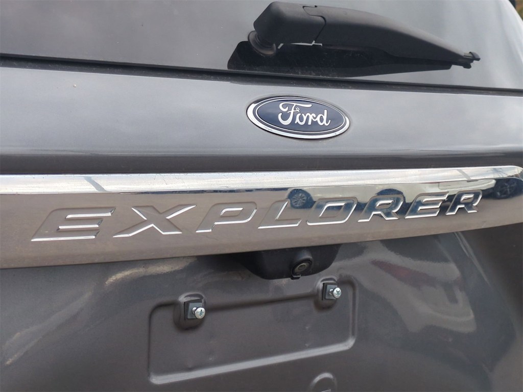 Thumbnail: 2021 Ford Explorer - 25