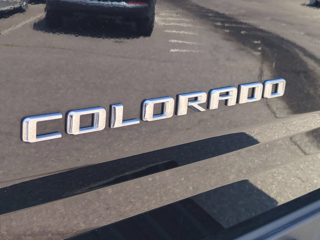 Thumbnail: 2022 Chevrolet Colorado - 25