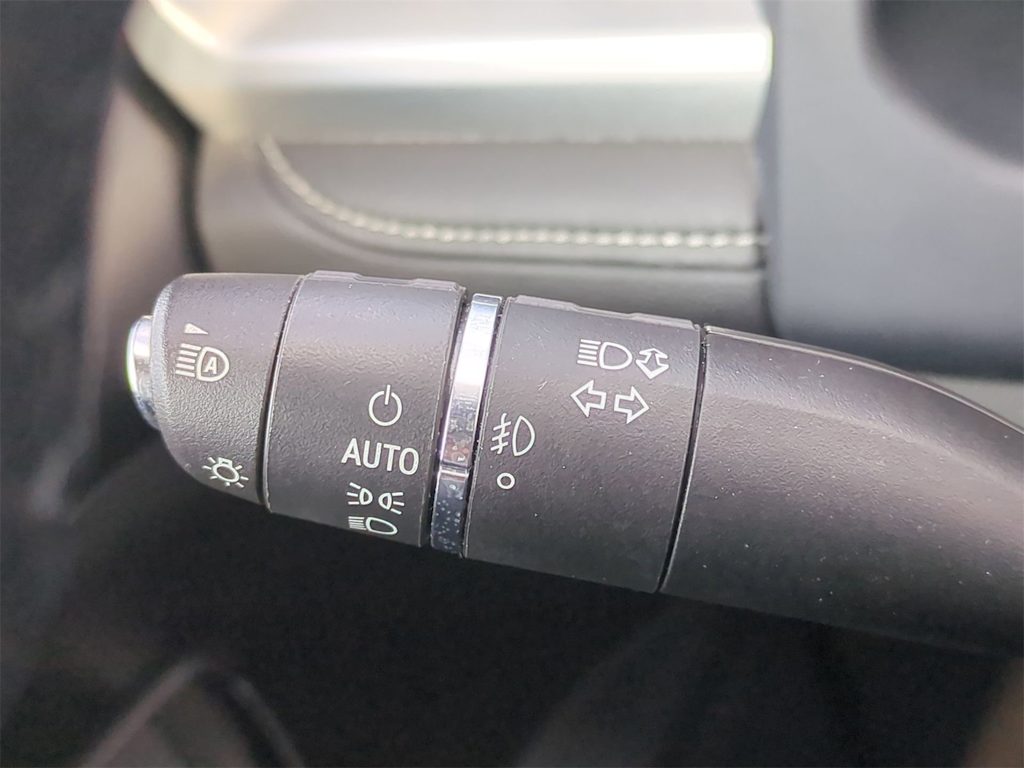 Thumbnail: 2023 GMC Acadia - 31