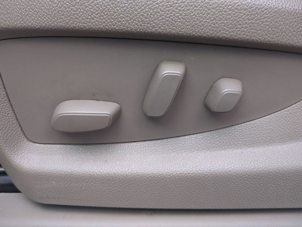 Thumbnail: 2016 GMC Yukon XL - 24