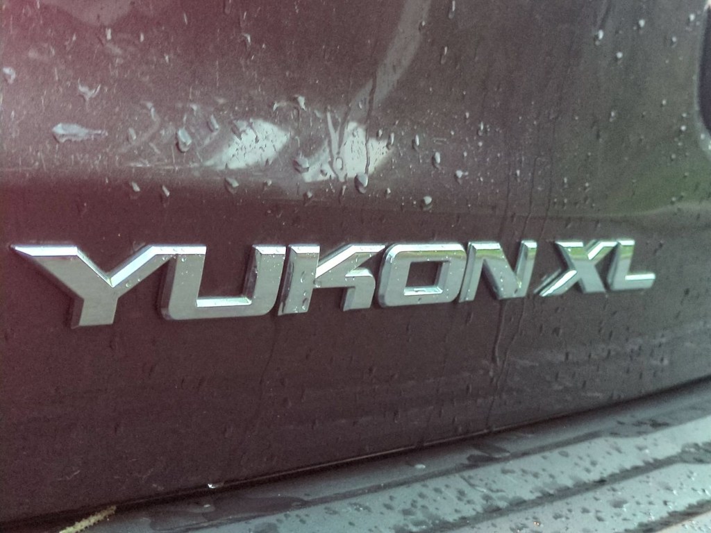 Thumbnail: 2016 GMC Yukon XL - 23