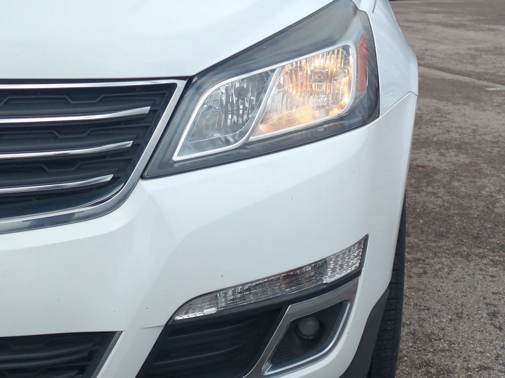 Thumbnail: 2017 Chevrolet Traverse - 24