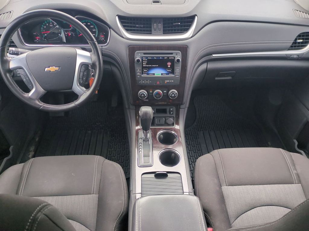 Thumbnail: 2017 Chevrolet Traverse - 9