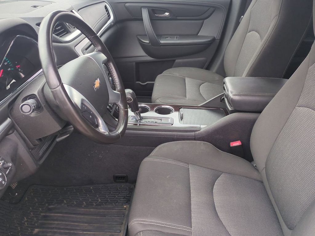 Thumbnail: 2017 Chevrolet Traverse - 10