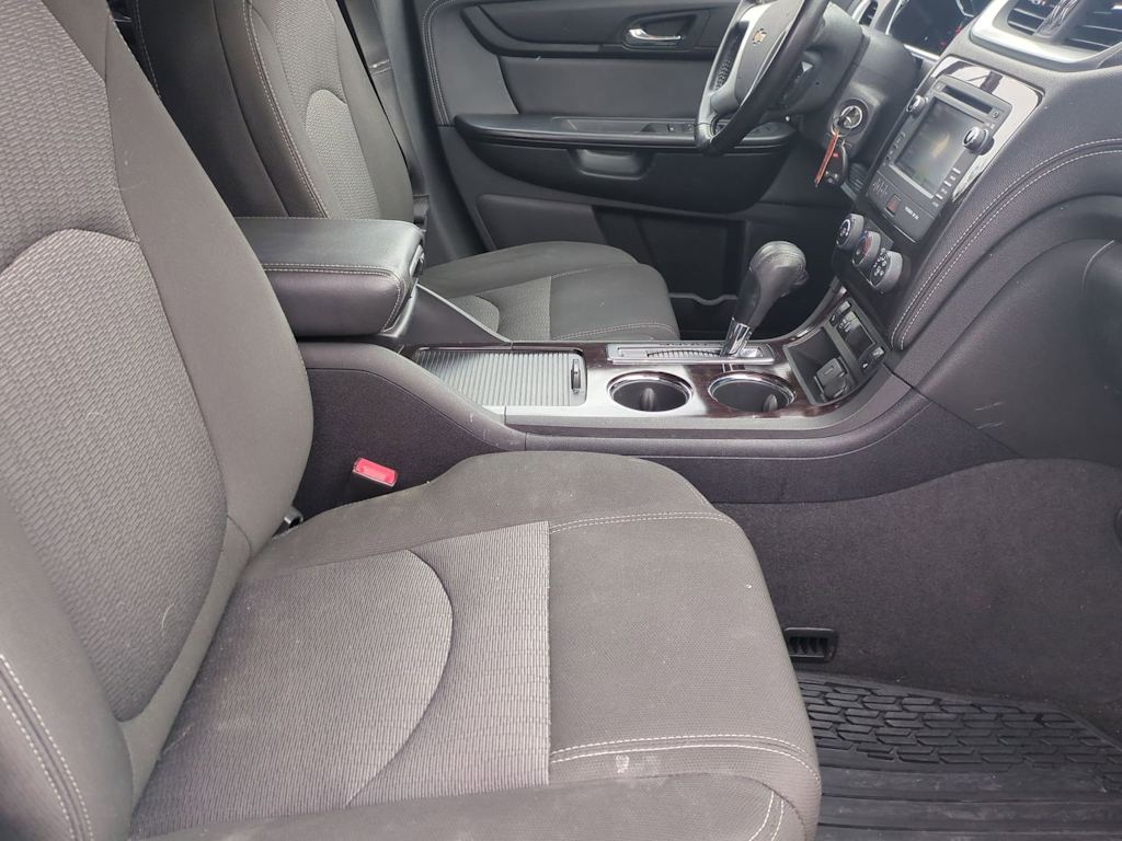 Thumbnail: 2017 Chevrolet Traverse - 11
