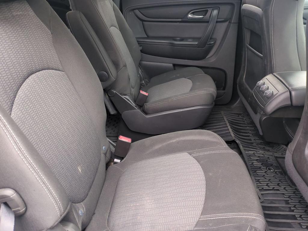 Thumbnail: 2017 Chevrolet Traverse - 28