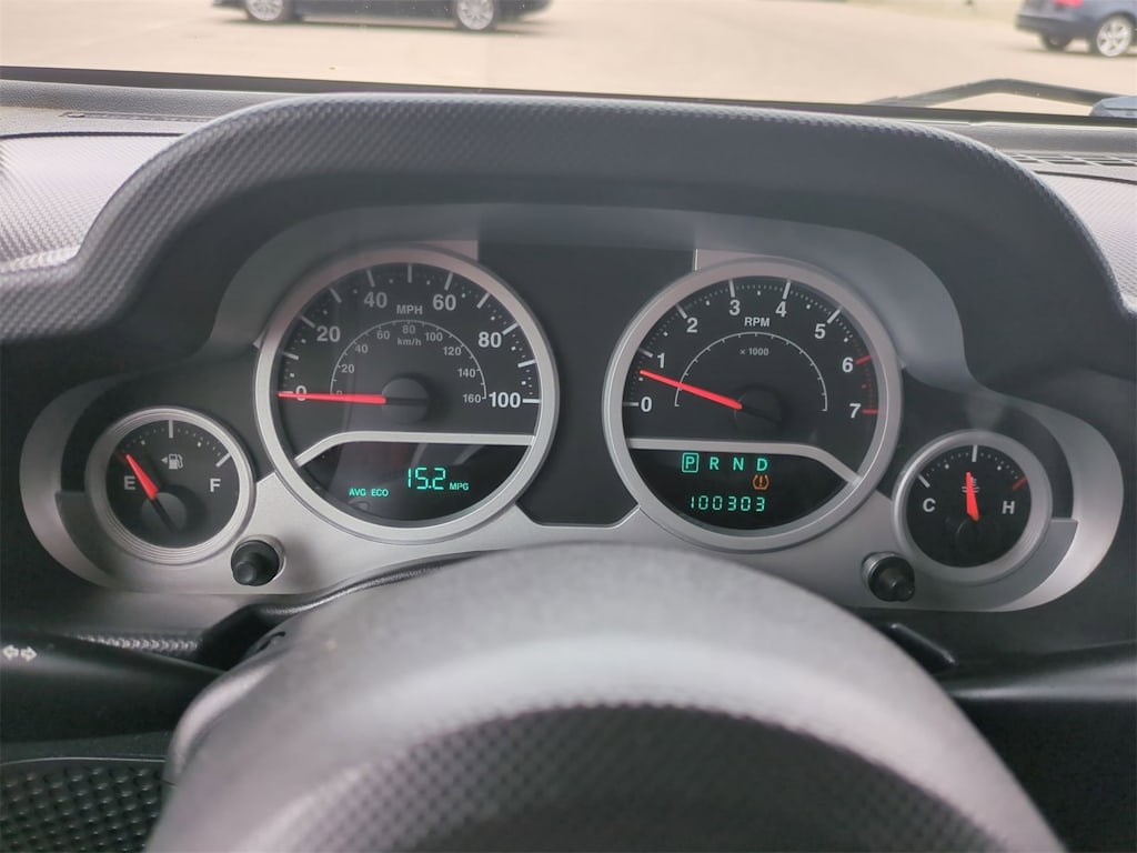 Thumbnail: 2010 Jeep Wrangler - 11