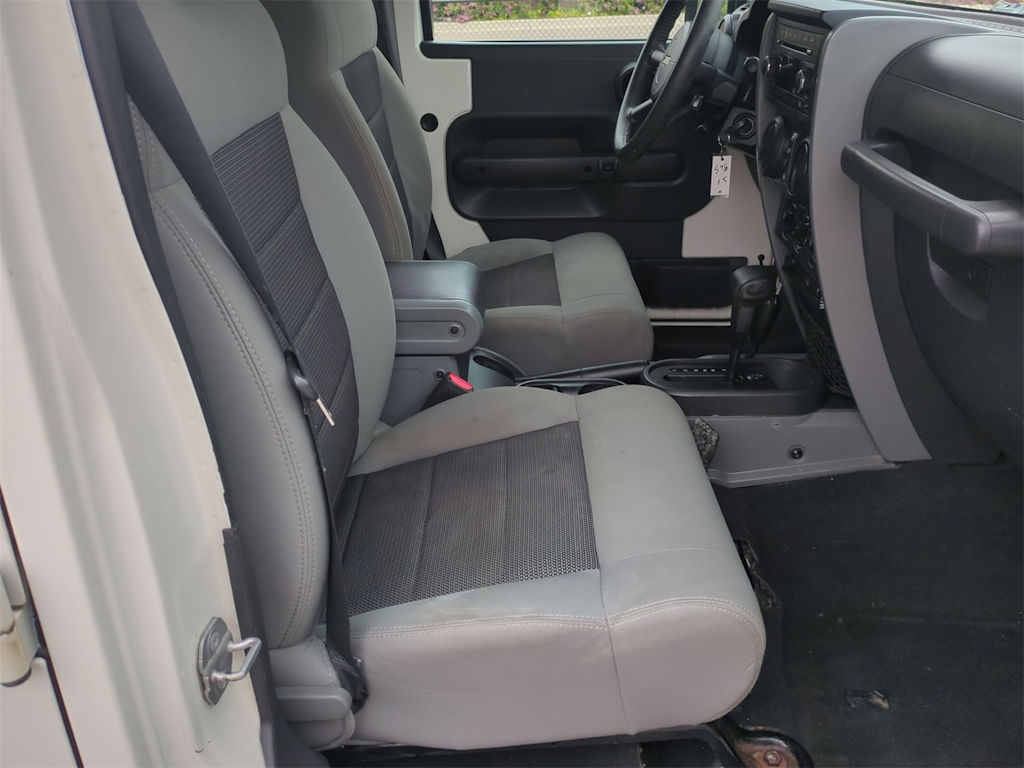 Thumbnail: 2010 Jeep Wrangler - 9