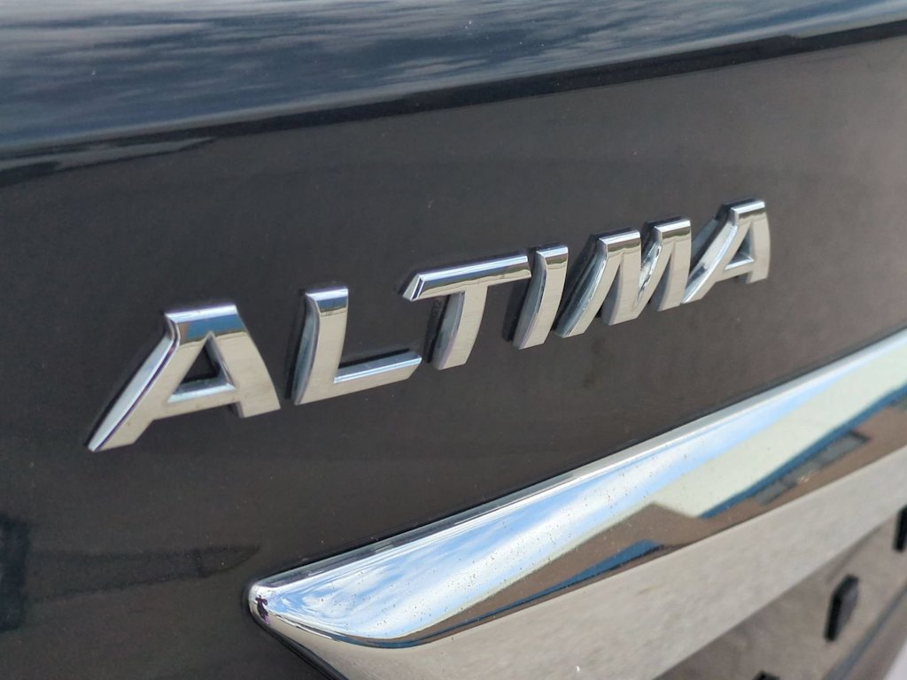 Thumbnail: 2013 Nissan Altima - 24