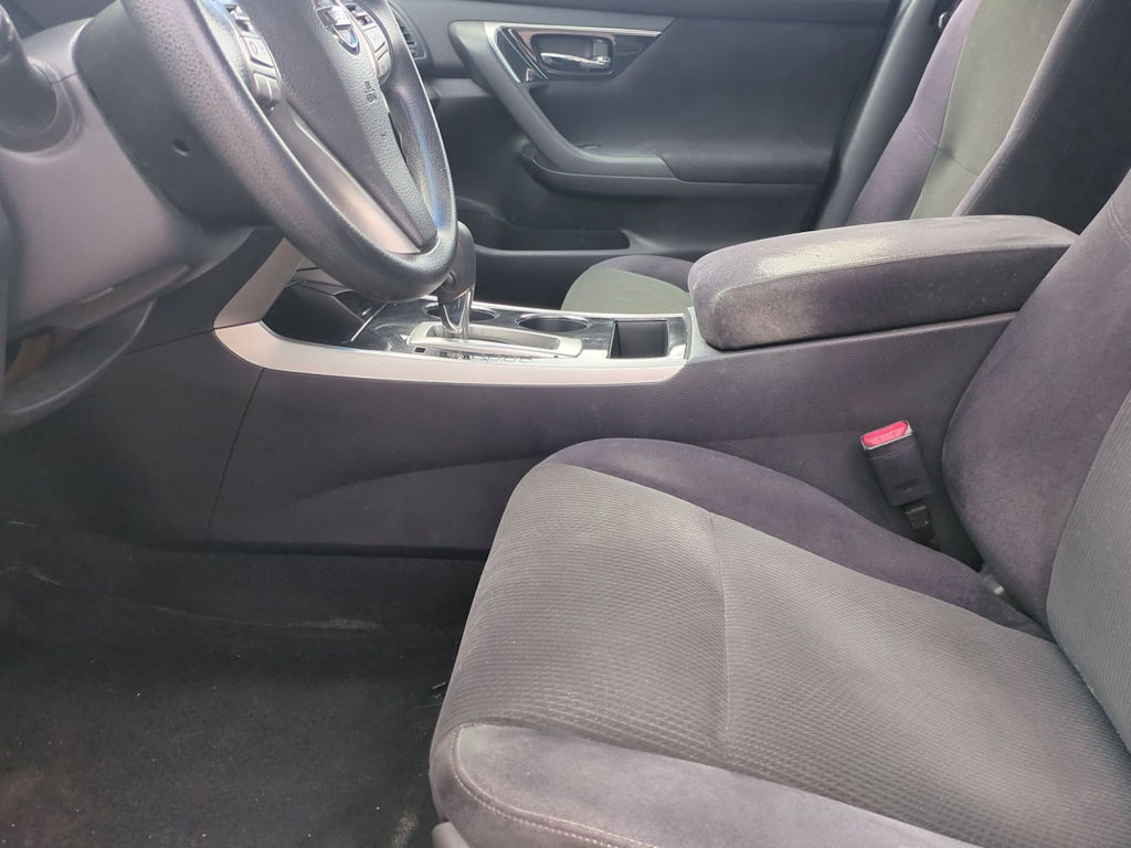 Thumbnail: 2013 Nissan Altima - 10