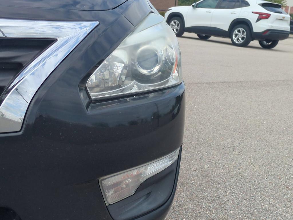 Thumbnail: 2013 Nissan Altima - 23