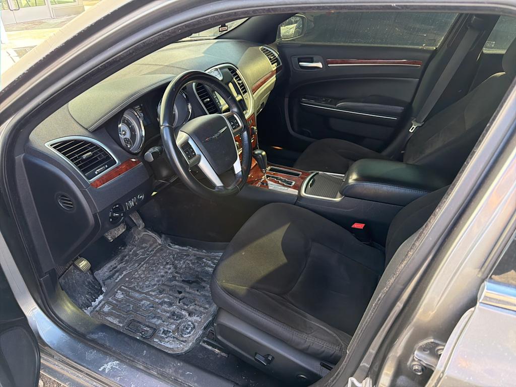 Thumbnail: 2012 Chrysler 300 - 5