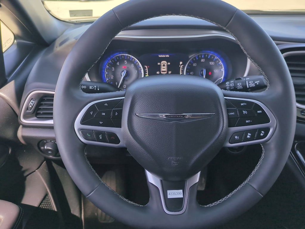 Thumbnail: 2025 Chrysler Pacifica - 13