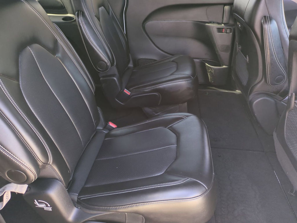 Thumbnail: 2025 Chrysler Pacifica - 12