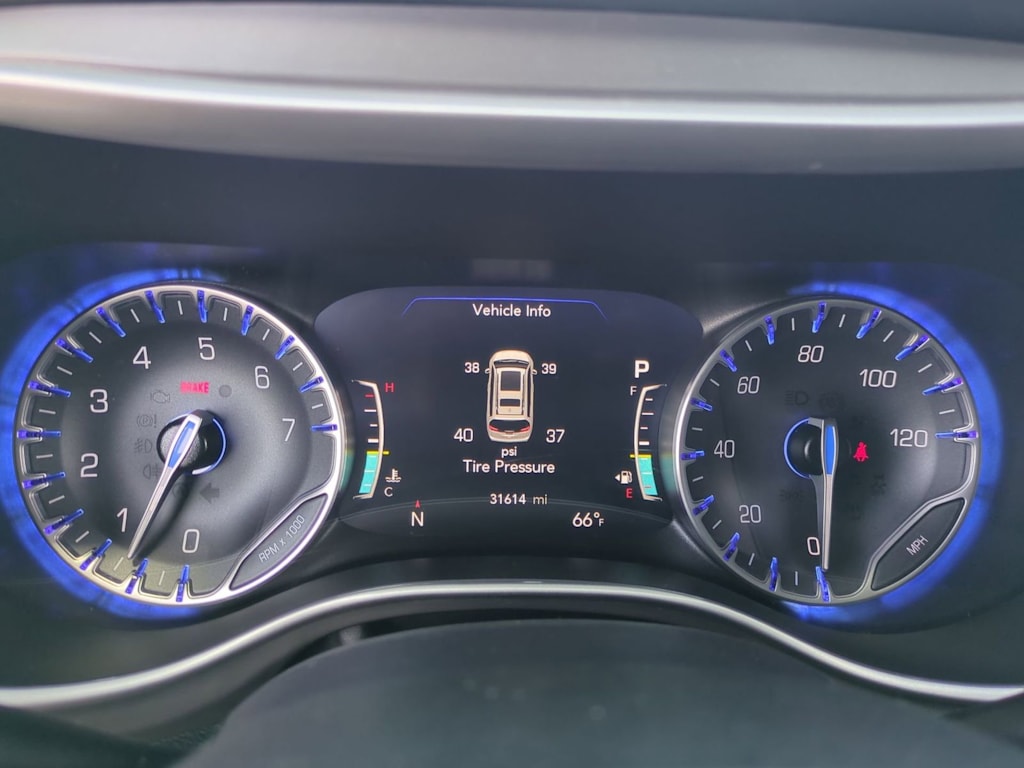 Thumbnail: 2025 Chrysler Pacifica - 33