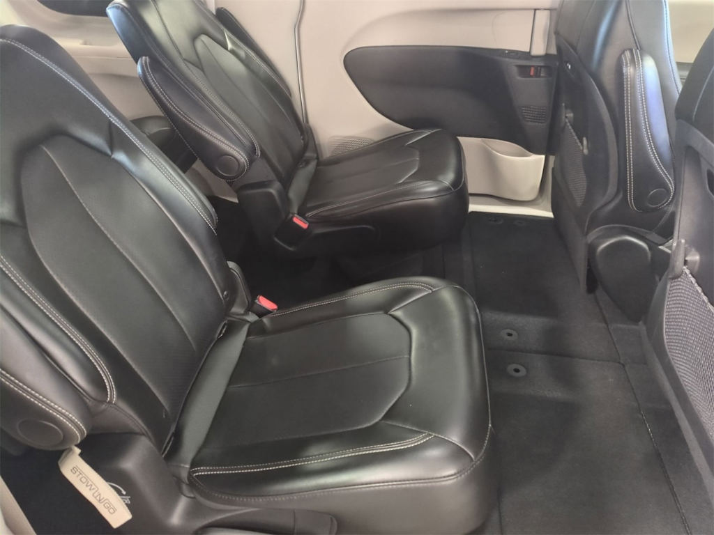 Thumbnail: 2024 Chrysler Pacifica - 11