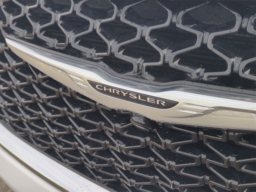 Thumbnail: 2024 Chrysler Pacifica - 7