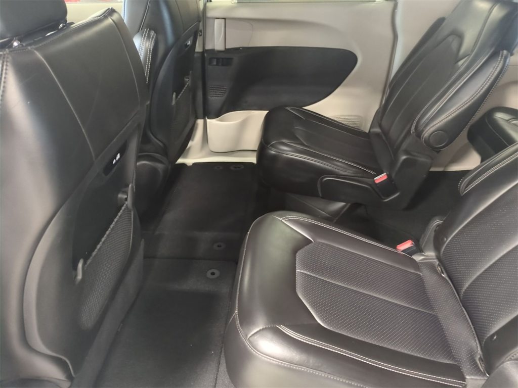 Thumbnail: 2024 Chrysler Pacifica - 12