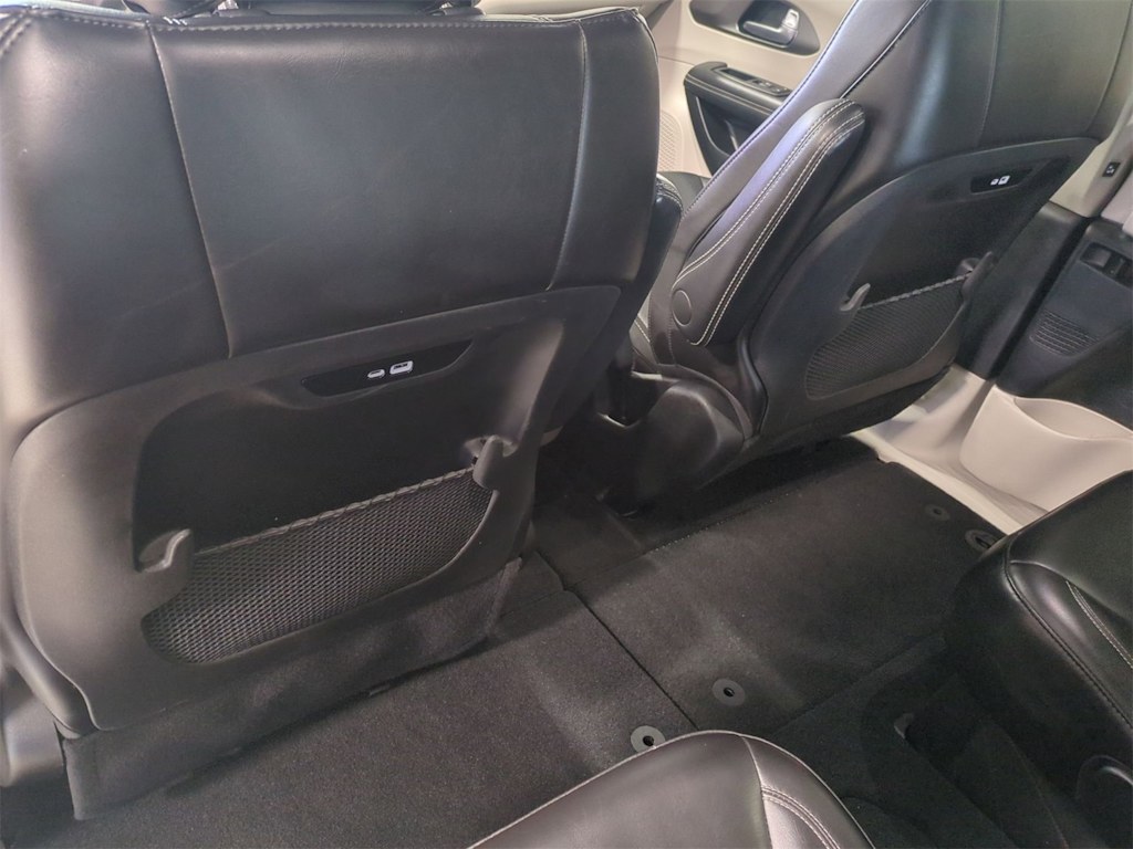 Thumbnail: 2024 Chrysler Pacifica - 26