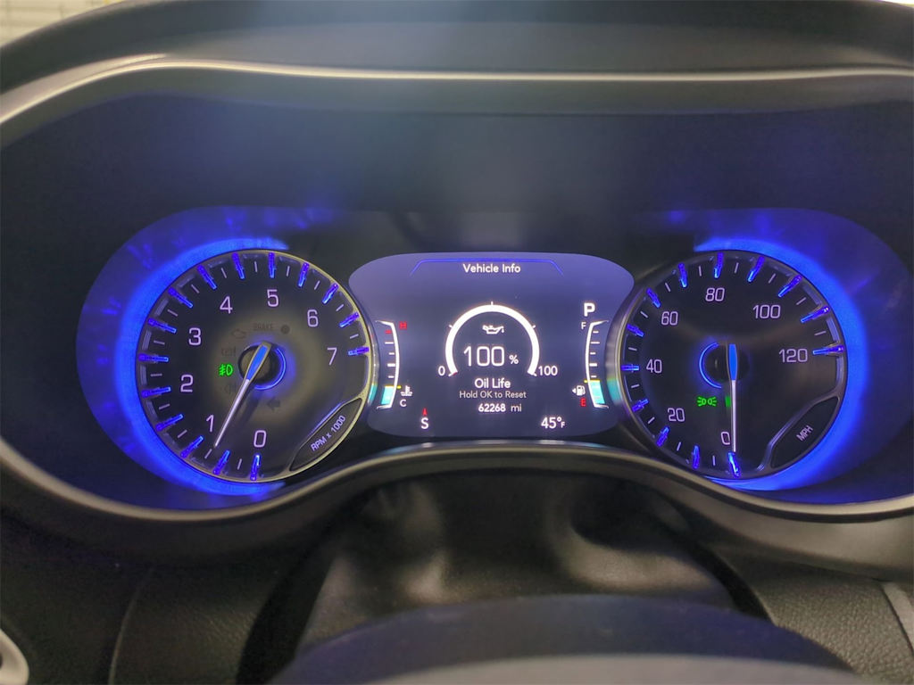 Thumbnail: 2024 Chrysler Pacifica - 35