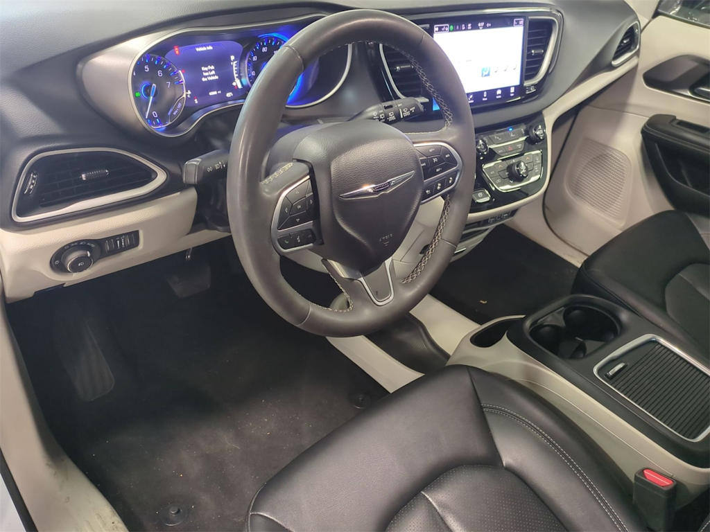 Thumbnail: 2024 Chrysler Pacifica - 2