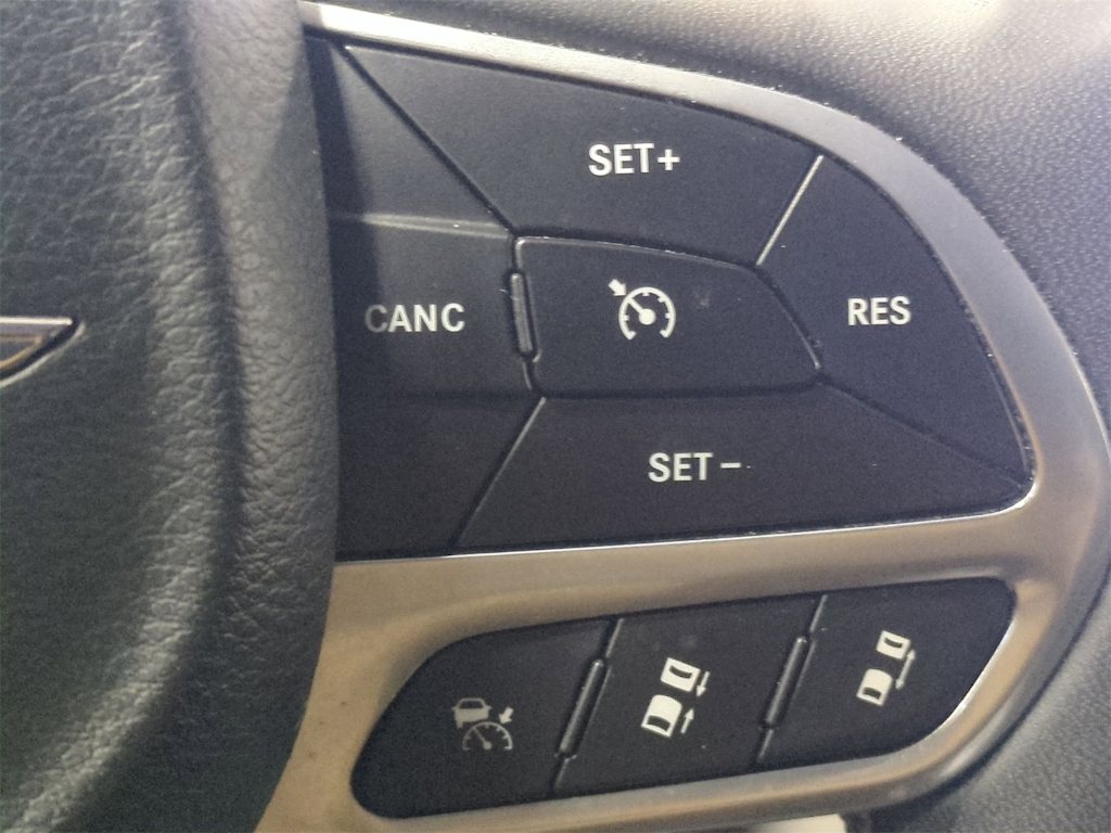 Thumbnail: 2024 Chrysler Pacifica - 14