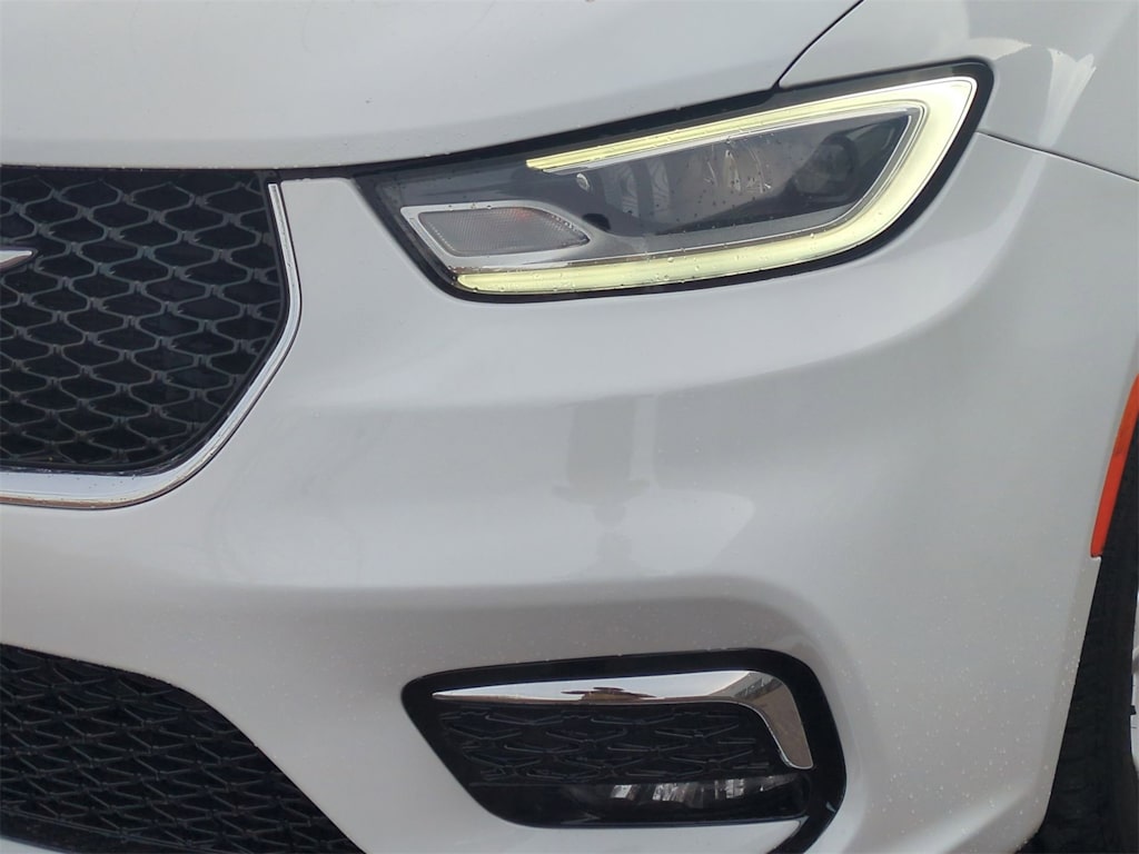 Thumbnail: 2024 Chrysler Pacifica - 23