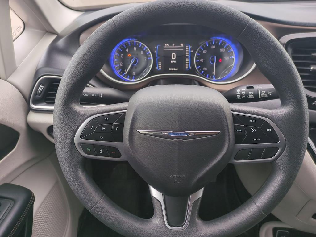 Thumbnail: 2017 Chrysler Pacifica - 13