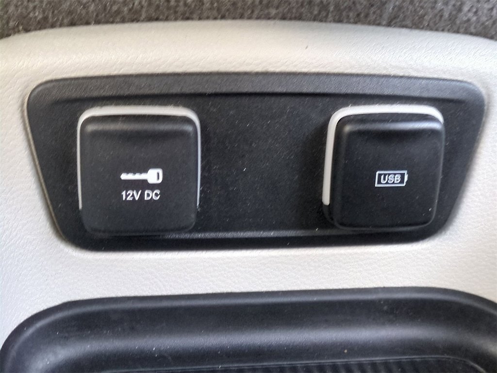 Thumbnail: 2018 Chrysler Pacifica - 33