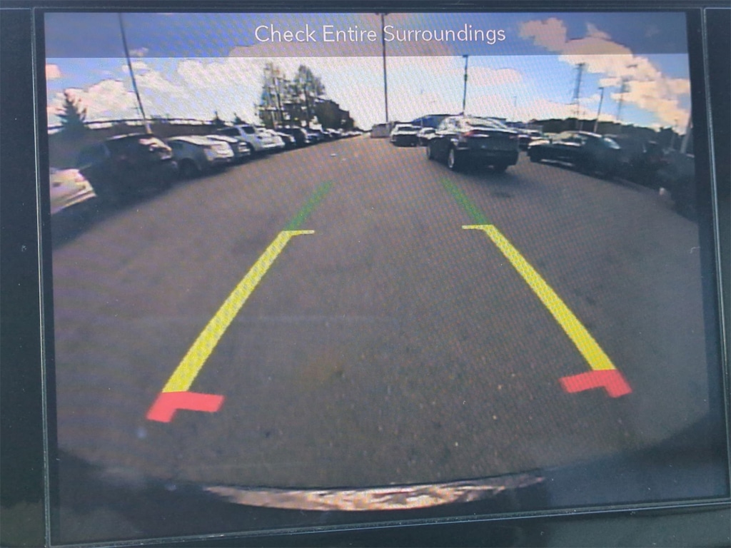 Thumbnail: 2018 Chrysler Pacifica - 32