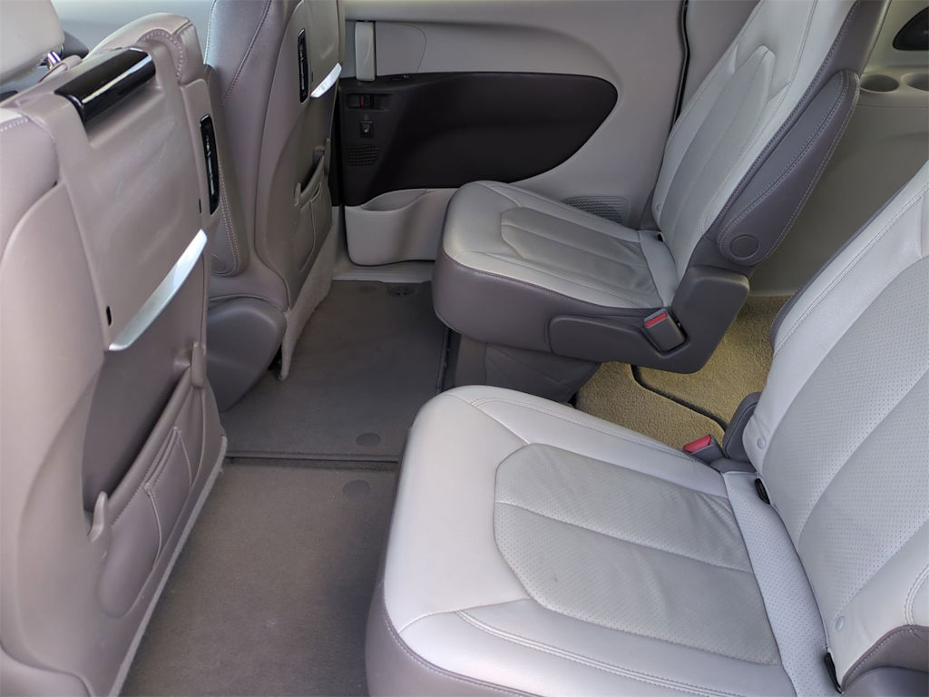 Thumbnail: 2018 Chrysler Pacifica - 26