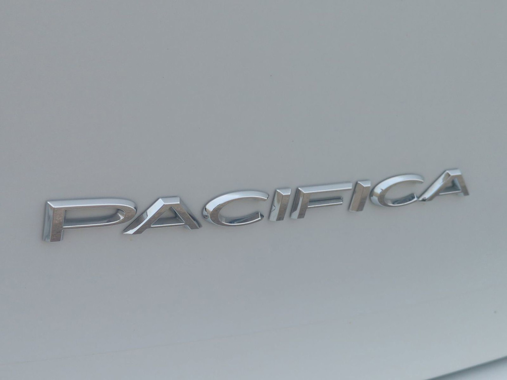 Thumbnail: 2024 Chrysler Pacifica - 22