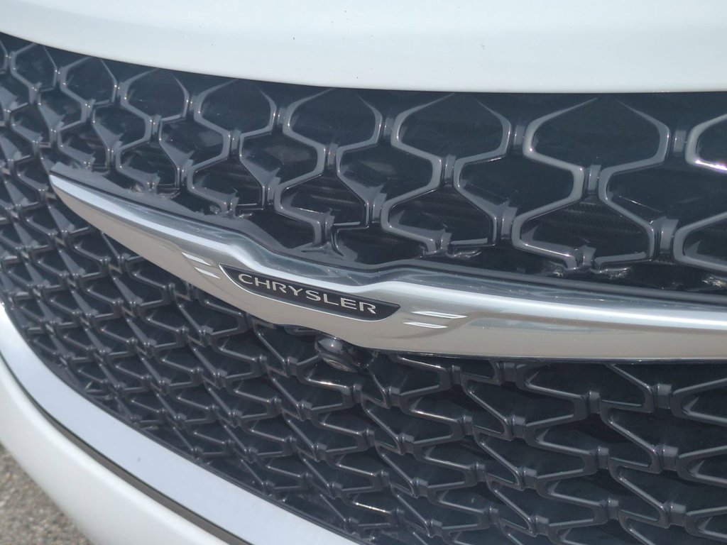 Thumbnail: 2024 Chrysler Pacifica - 7