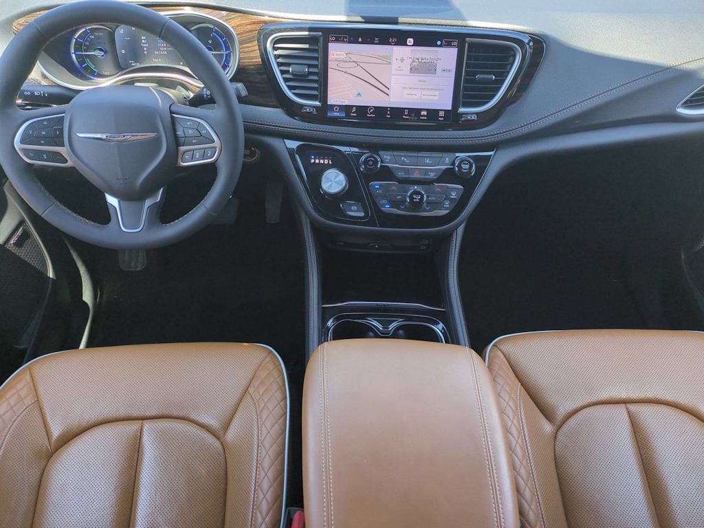 Thumbnail: 2023 Chrysler Pacifica - 9