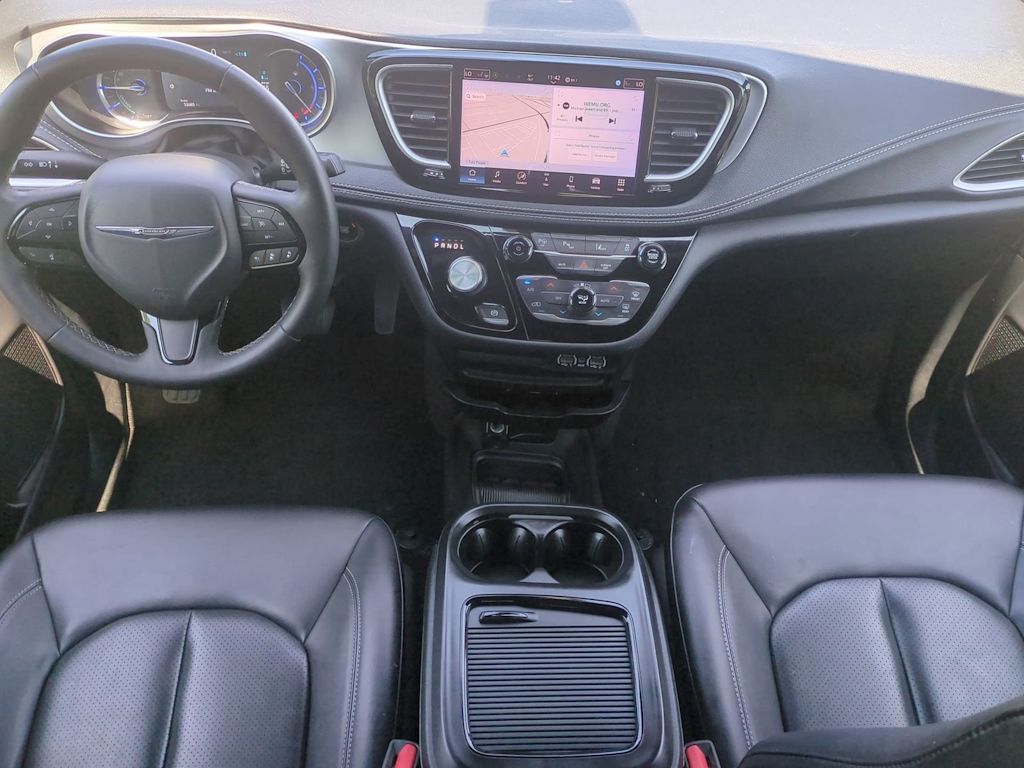 Thumbnail: 2024 Chrysler Pacifica - 9