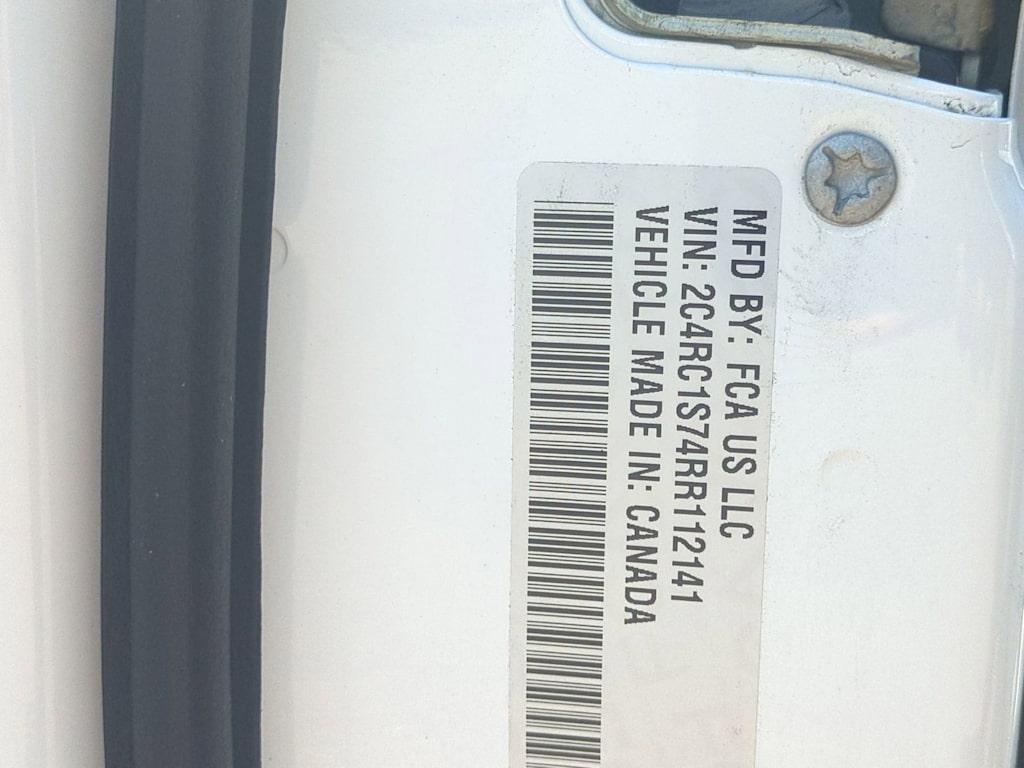 Thumbnail: 2024 Chrysler Pacifica - 17