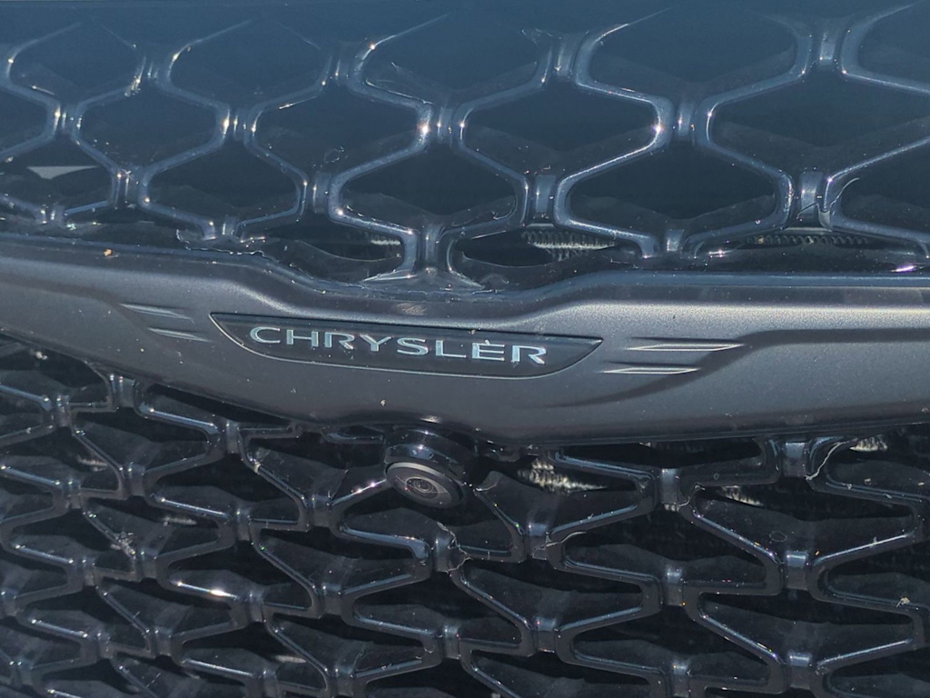 Thumbnail: 2024 Chrysler Pacifica - 7